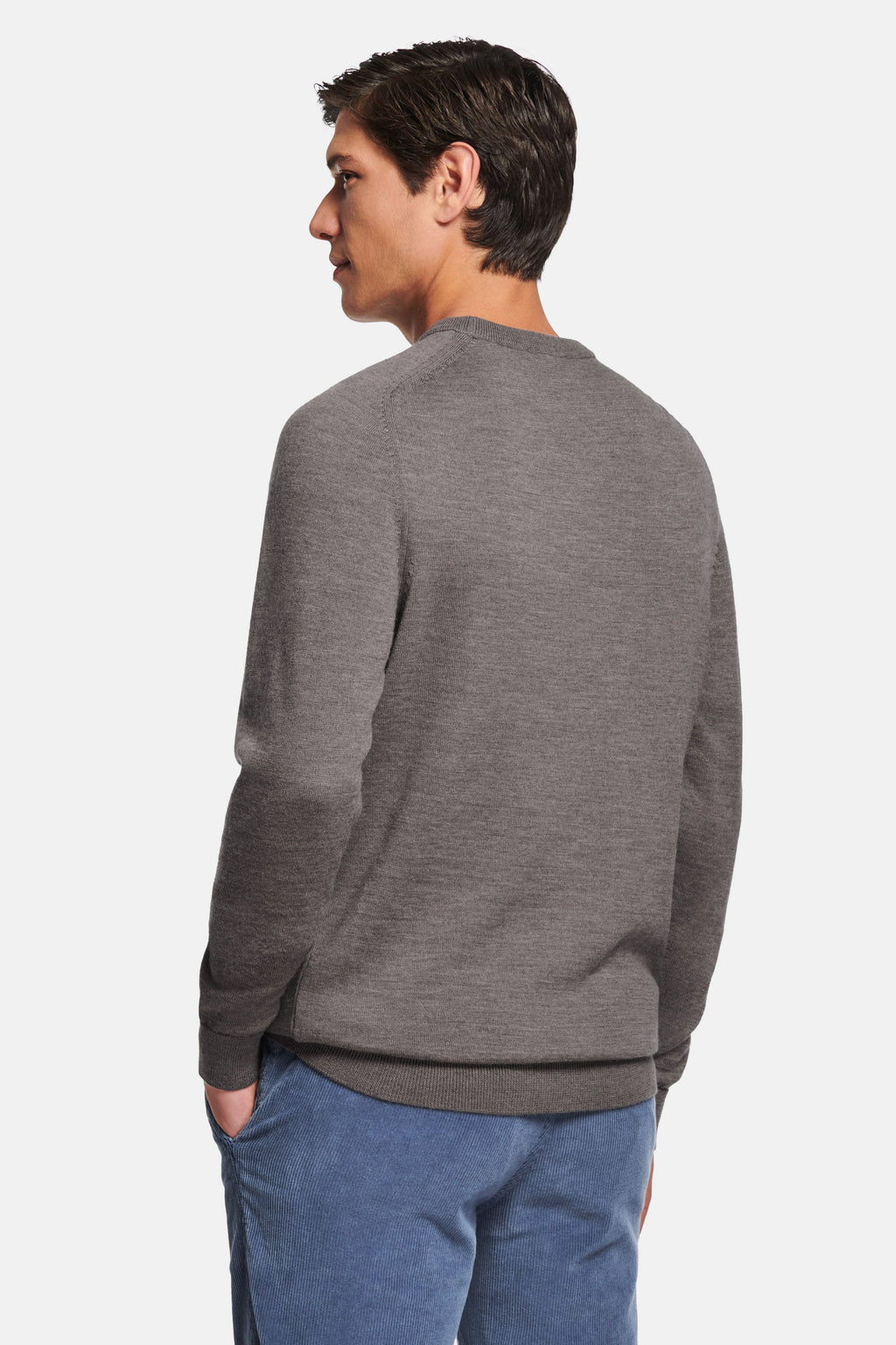 Jones * The Merino V-neck